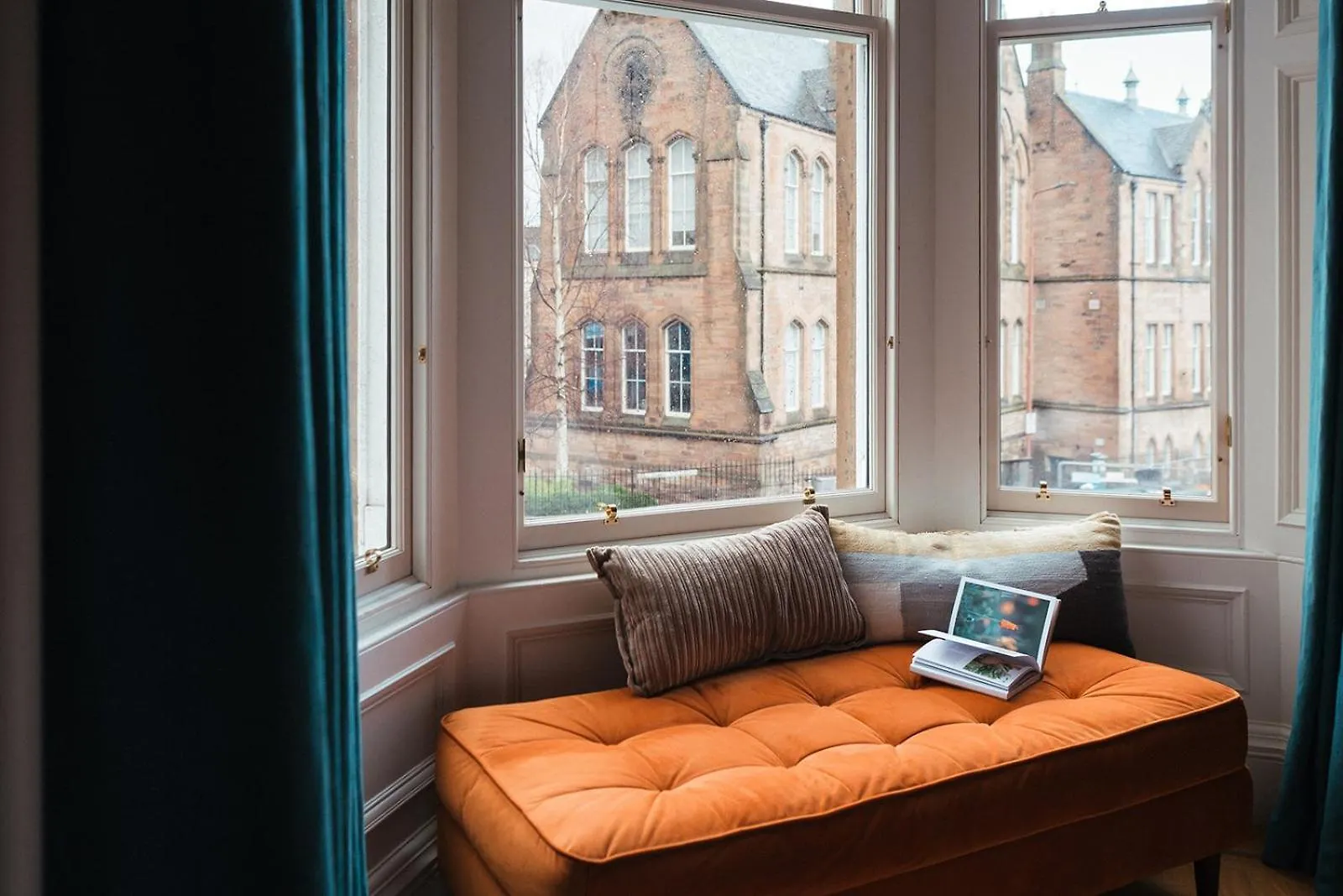 Beautiful Central Edinburgh Apartment