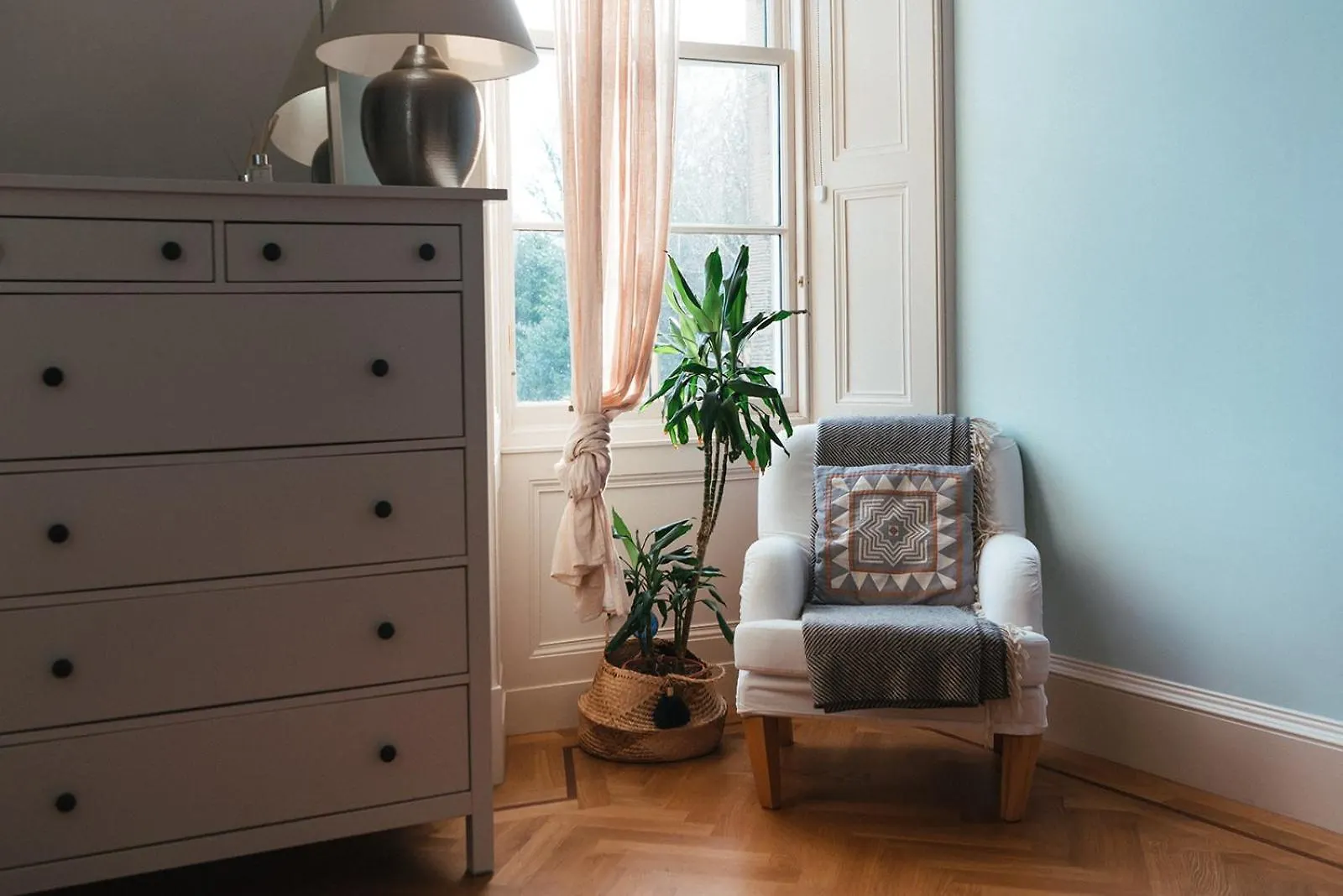 Beautiful Central Edinburgh Apartment 0*,