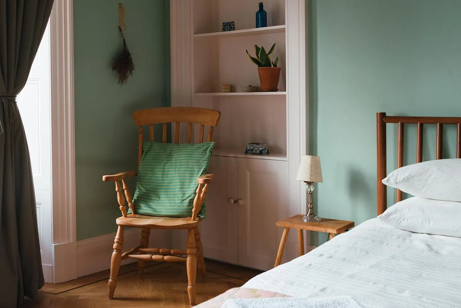 Beautiful Central Edinburgh Apartment
