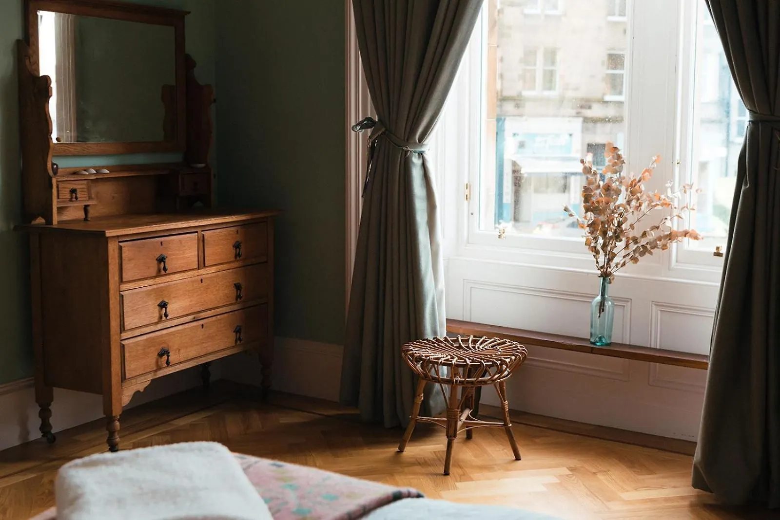 Beautiful Central Edinburgh Apartment 0*,